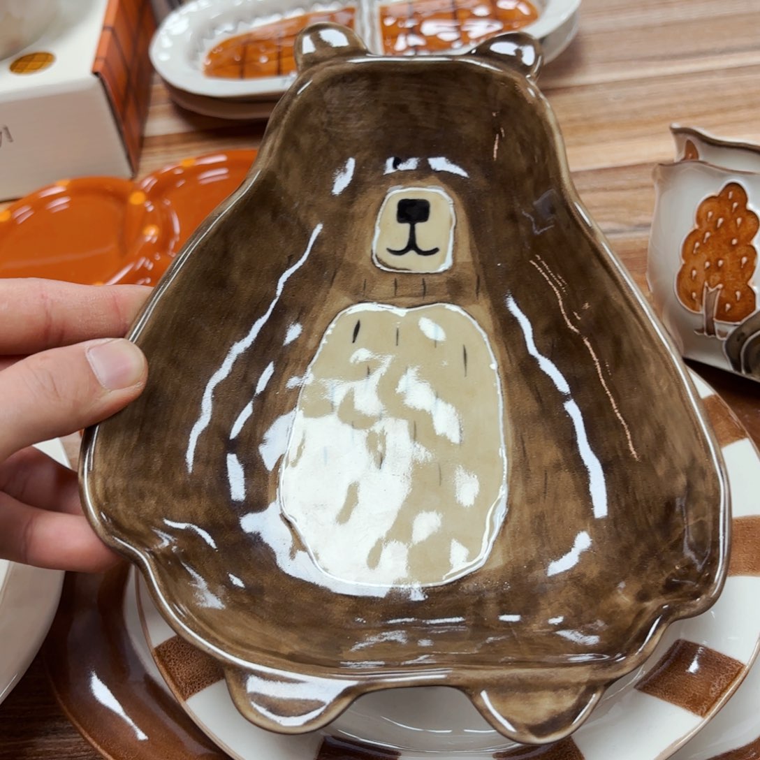 白瓷手绘小熊异形早餐盘