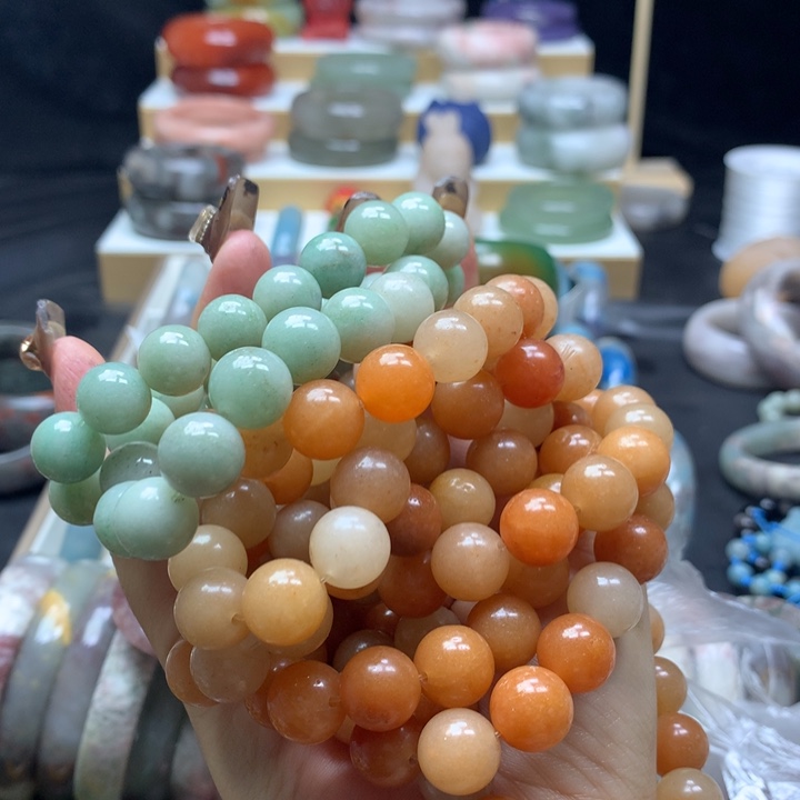 未镶嵌手镯石英质玉君*