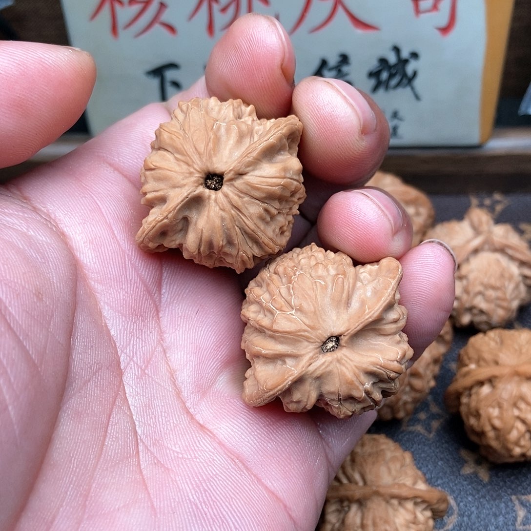 文玩核桃吊坠公子帽