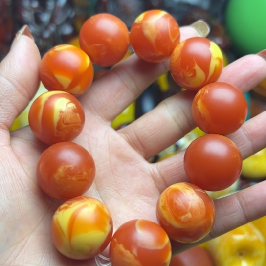 琥珀手串未镶嵌蜜蜡