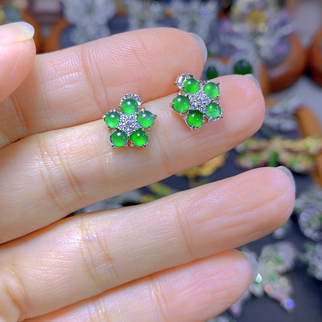 翡翠颈饰银S925镶嵌天然翡翠