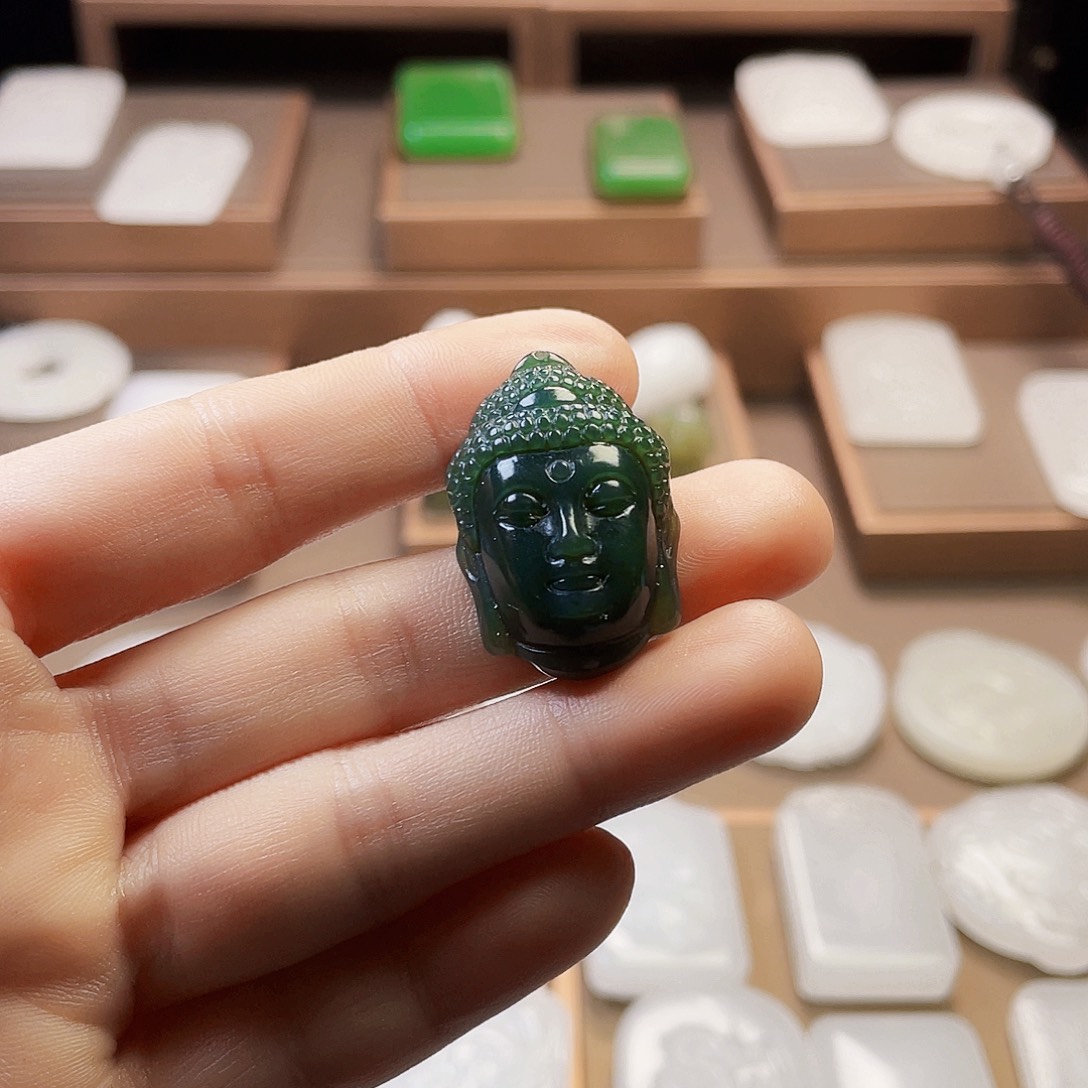 石英质玉（金丝玉）颈饰未镶嵌用****5