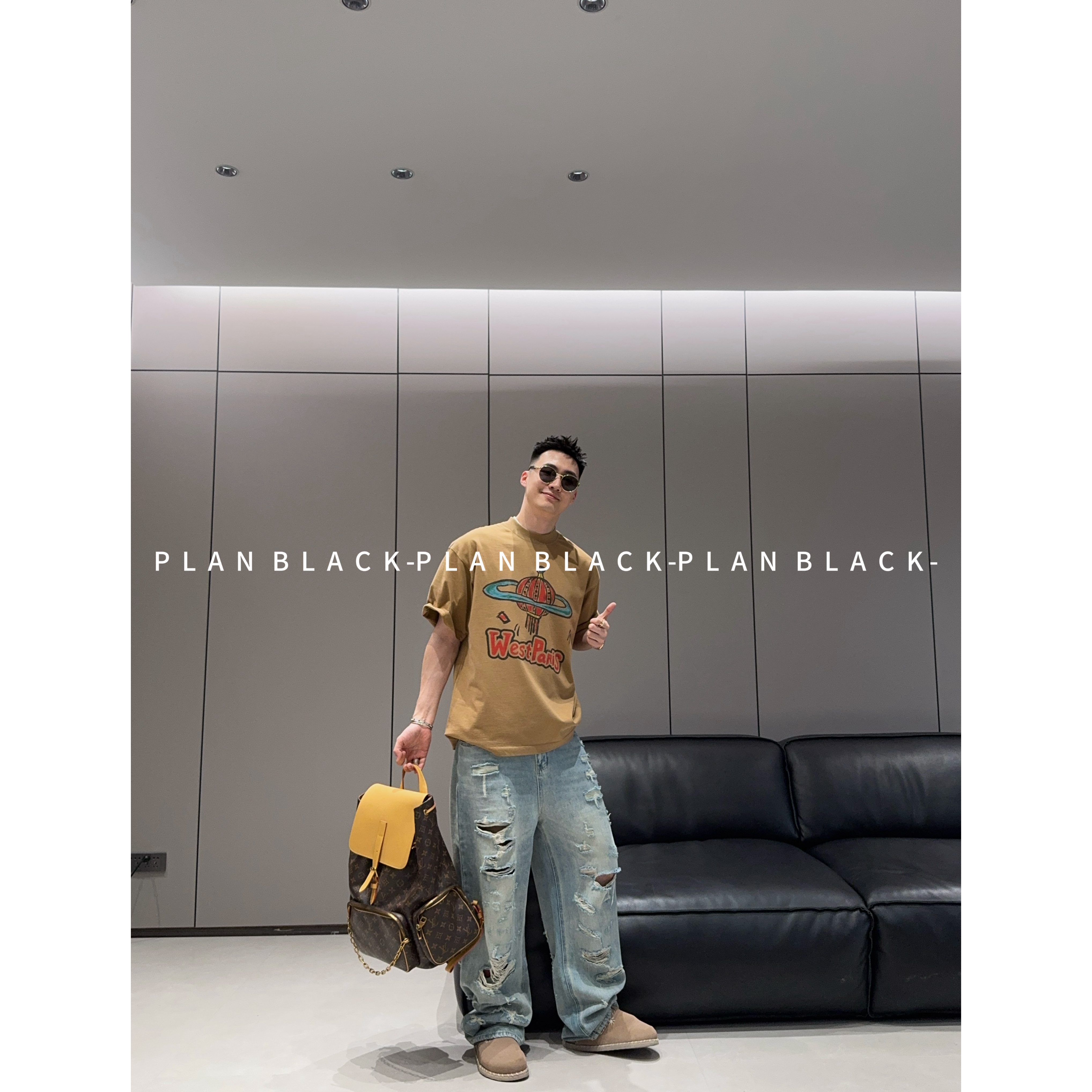 RICH陈发财【灯笼手绘】好有新意的创意！情侣日常松弛感T恤6841