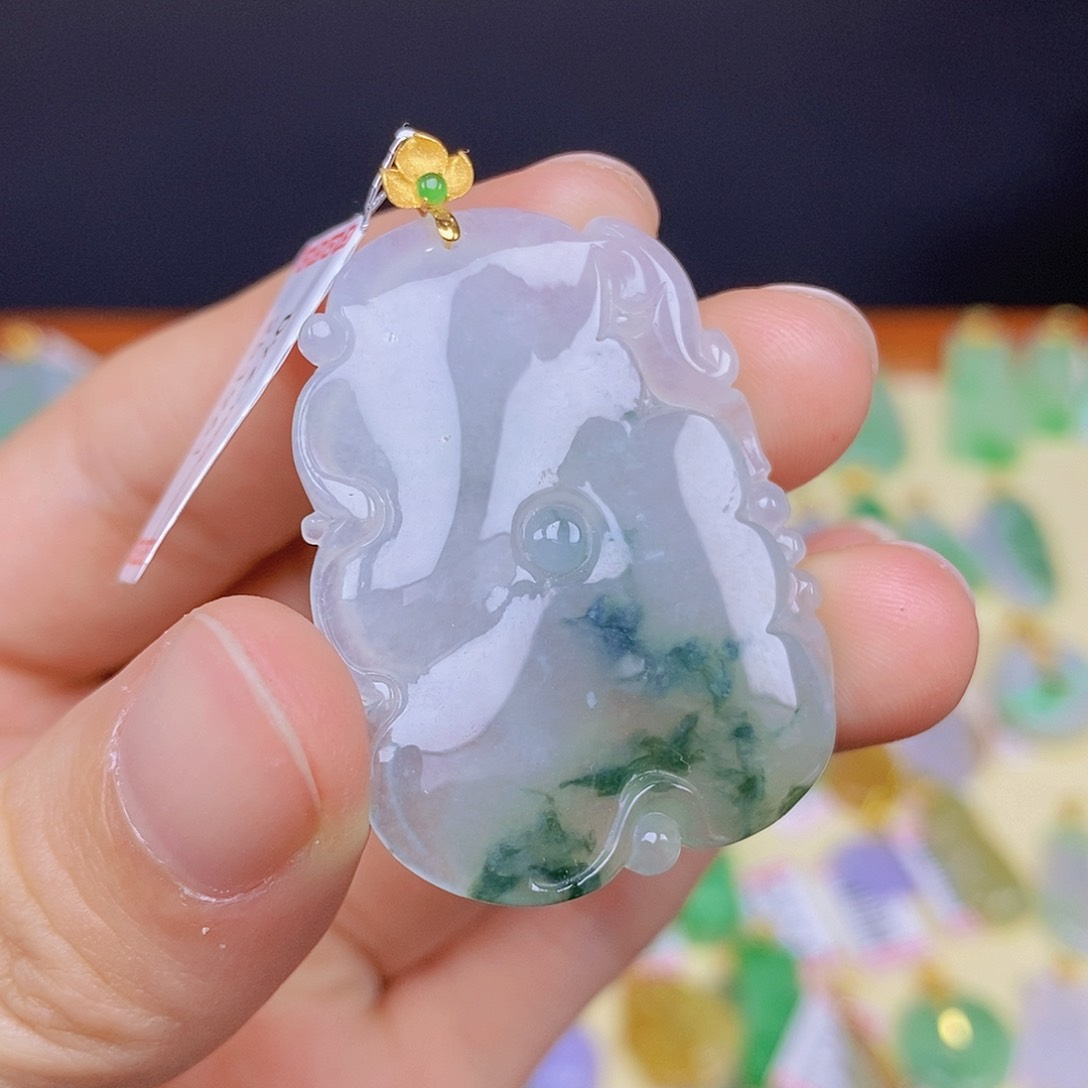 翡翠颈饰18K金镶嵌翡翠