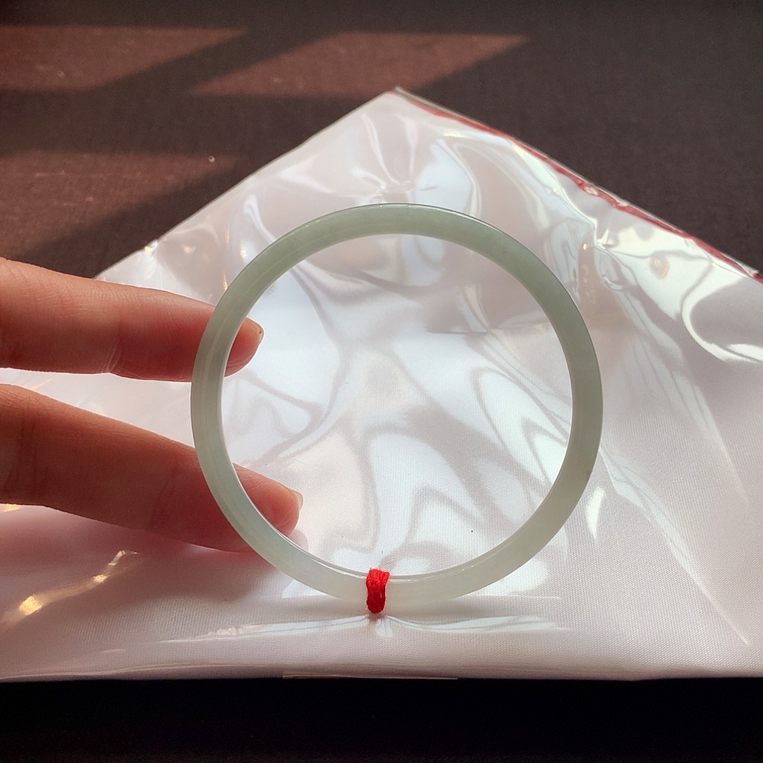 翡翠未镶嵌手镯54.9完美