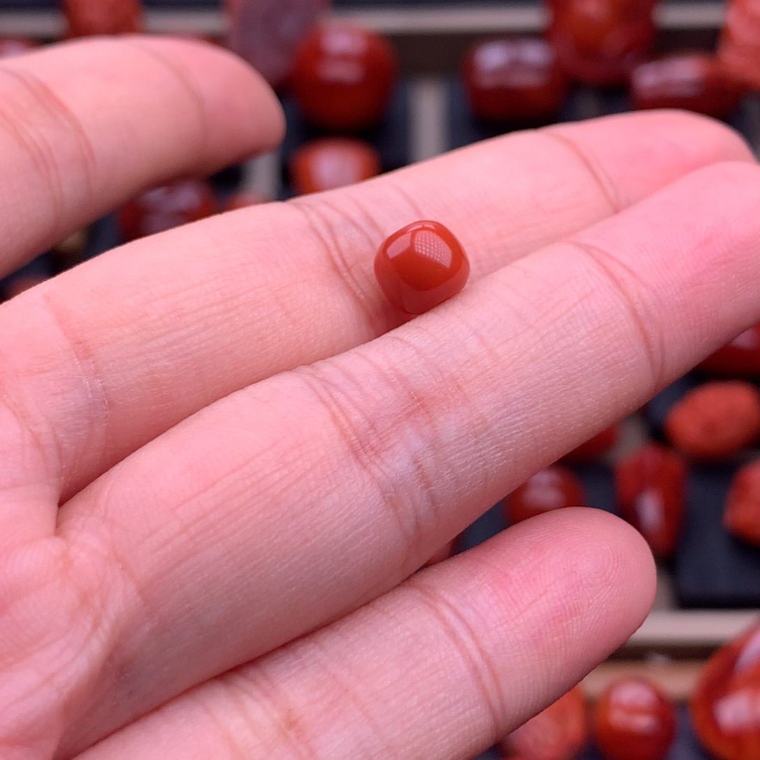 南红玛瑙未镶嵌原矿老型单珠7mm