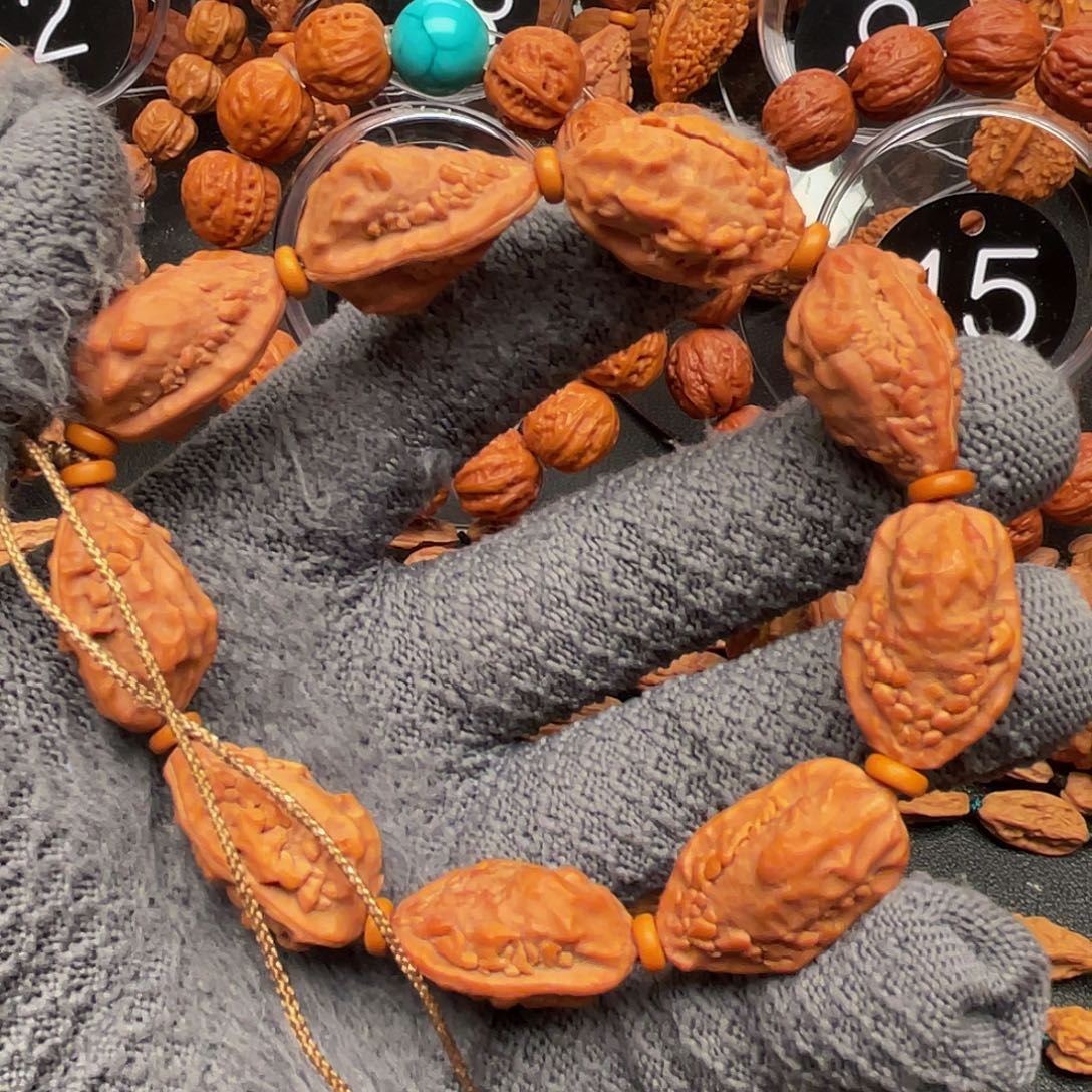 大***五文玩核桃吊坠麒麟