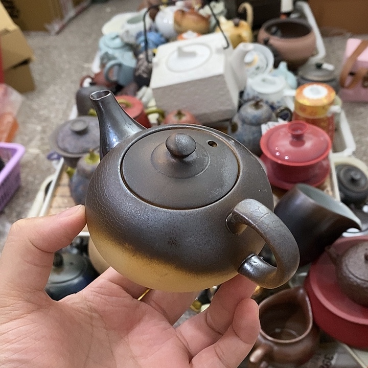 陶瓷艺术品及陶瓷壶壶