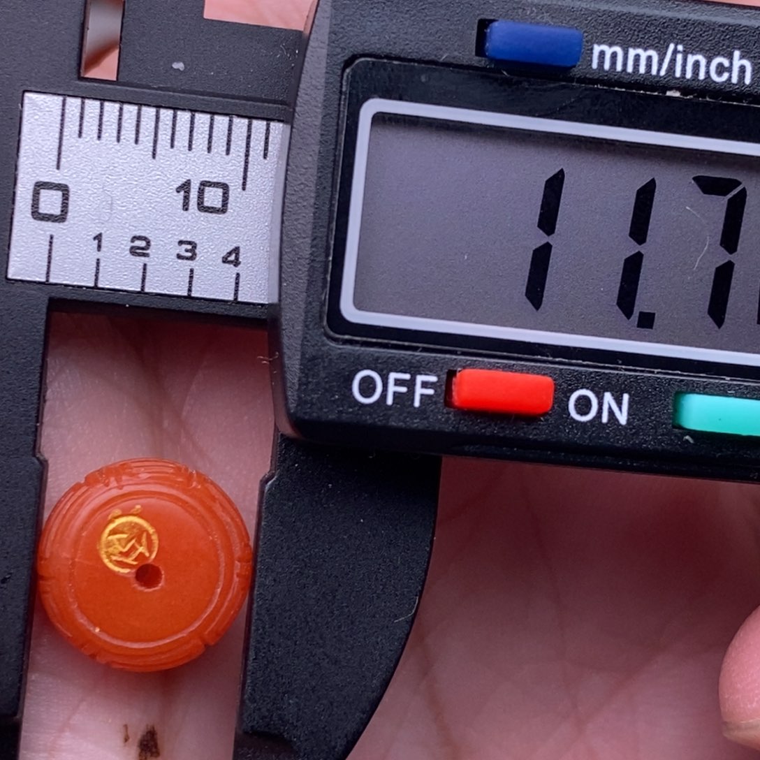 未镶嵌配饰南红玛瑙有瑕疵