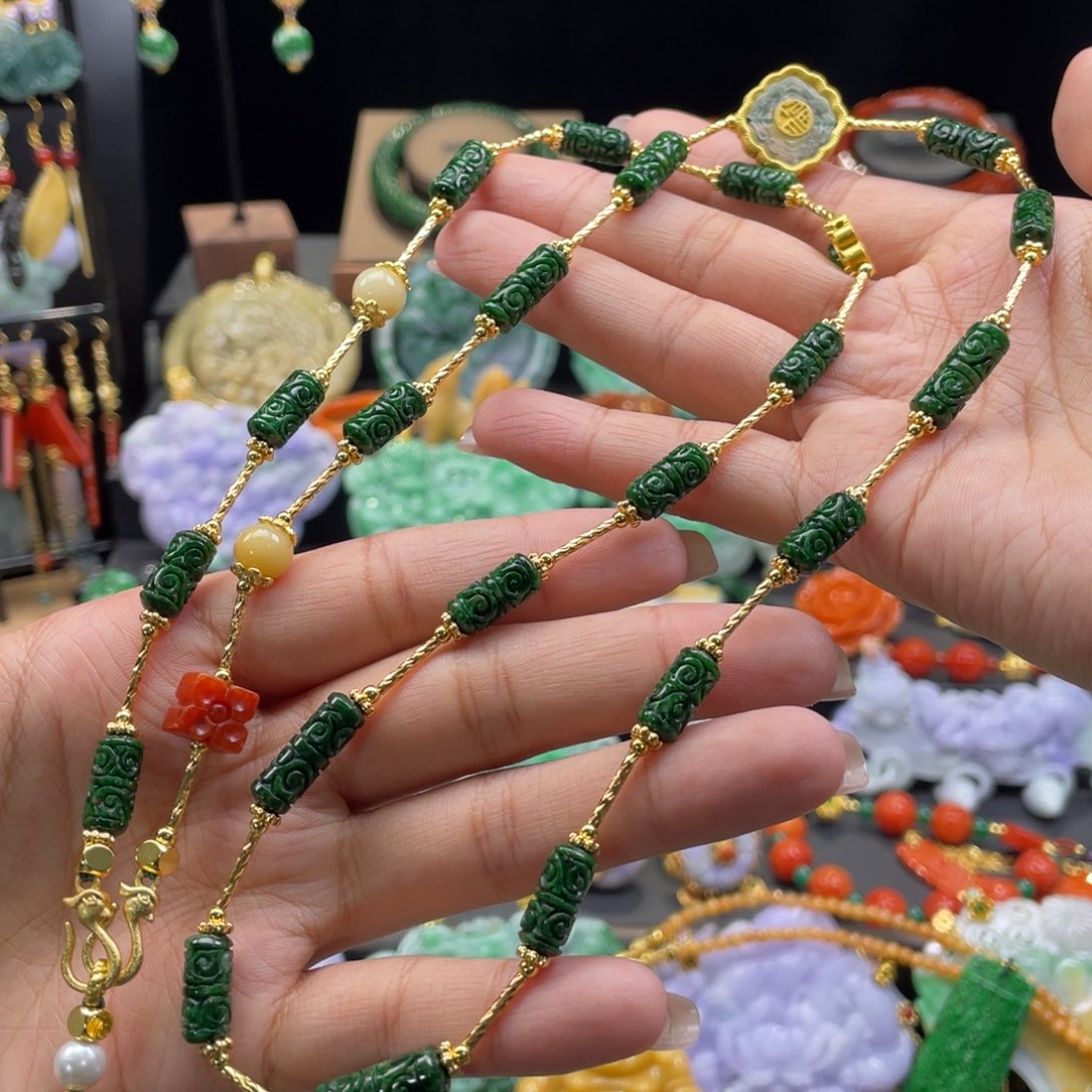 翡翠颈饰未镶嵌代编织