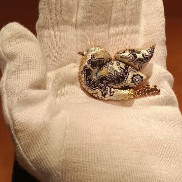 织绣和平小屋非遗蜀锦和平鸽黑金撞色