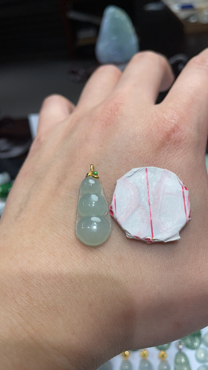 天然A货缅甸翡翠 拍一发一