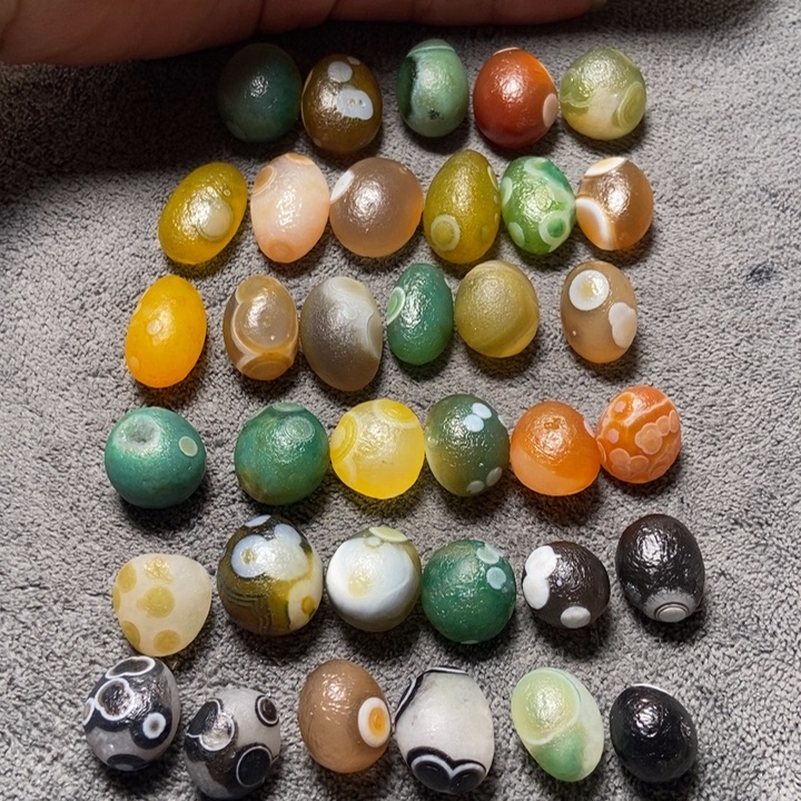 用***3玛瑙/玉髓未镶嵌珠宝奇石