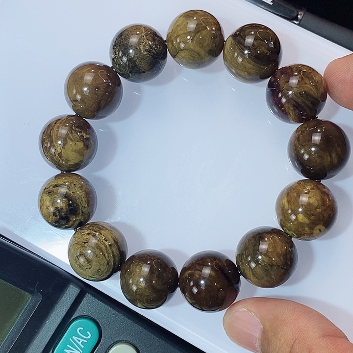 琥珀颈饰未镶嵌一