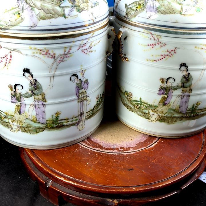 摆件绅**人全手工制作的瓷器