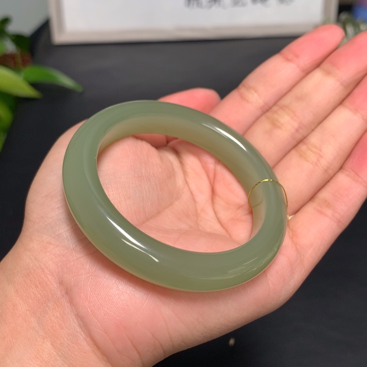 和田玉手镯未镶嵌52