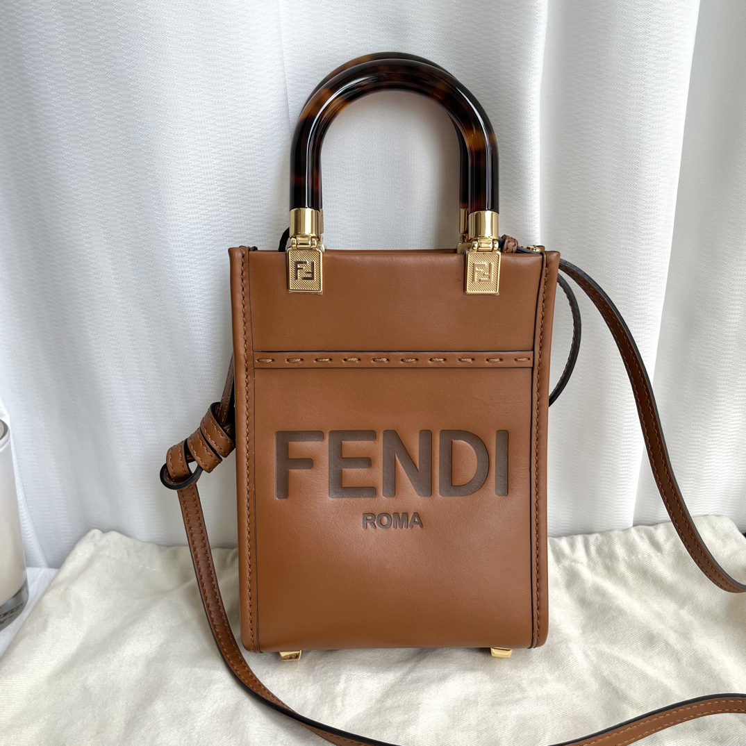 99新 FENDI/芬迪 棕色mini玳瑁手机包托特包手提单肩斜挎包