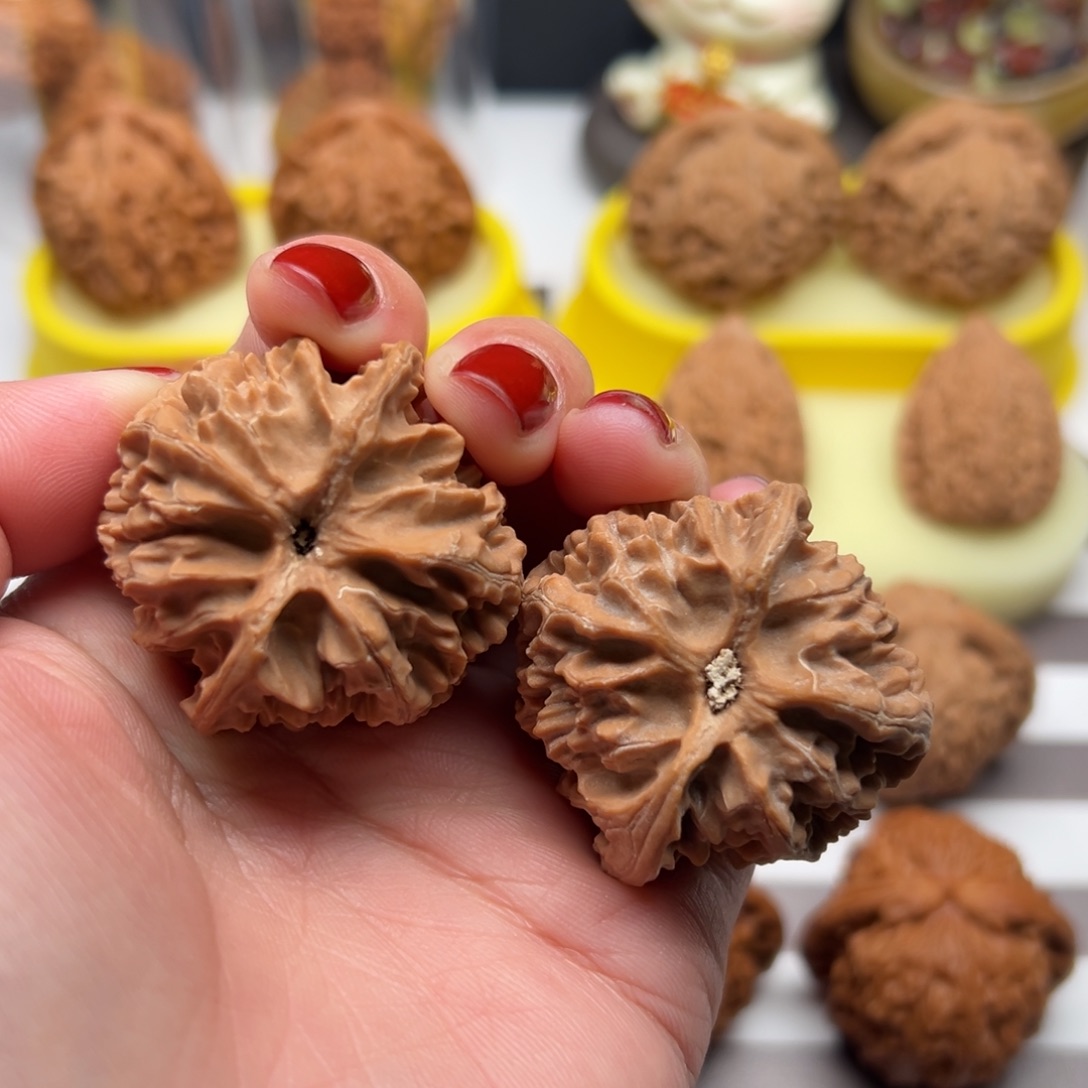 文玩核桃把件40.5全品苹果园