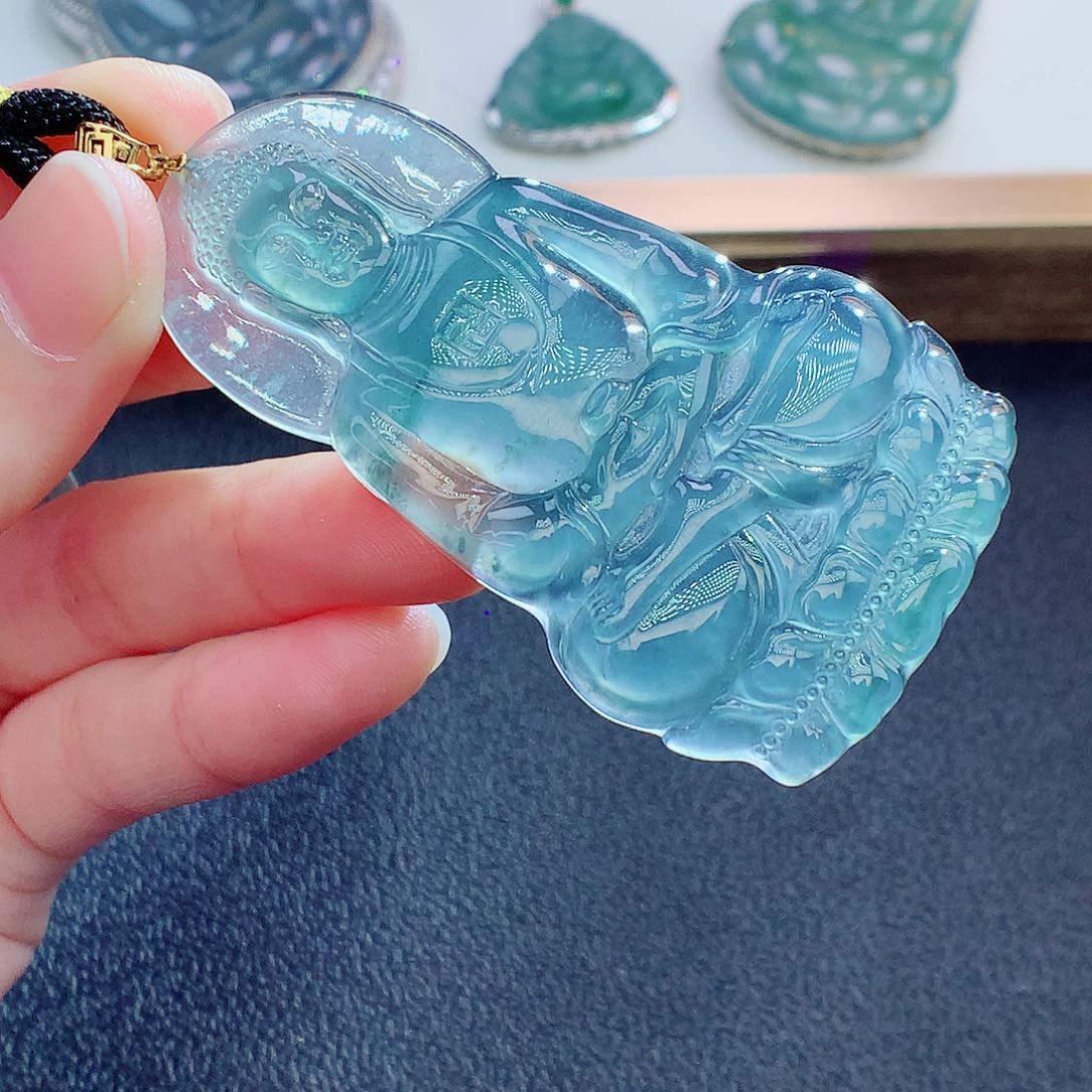 翡翠颈饰18K金镶嵌翡翠