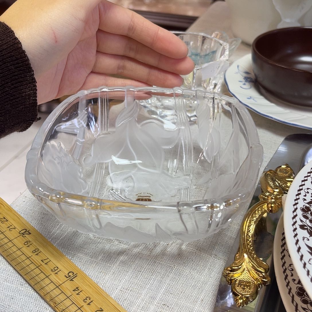 瓷片浮雕花朵玻璃方钵28