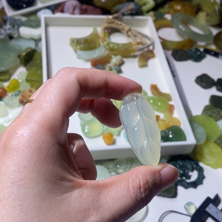 蛇纹石玉合金颈饰