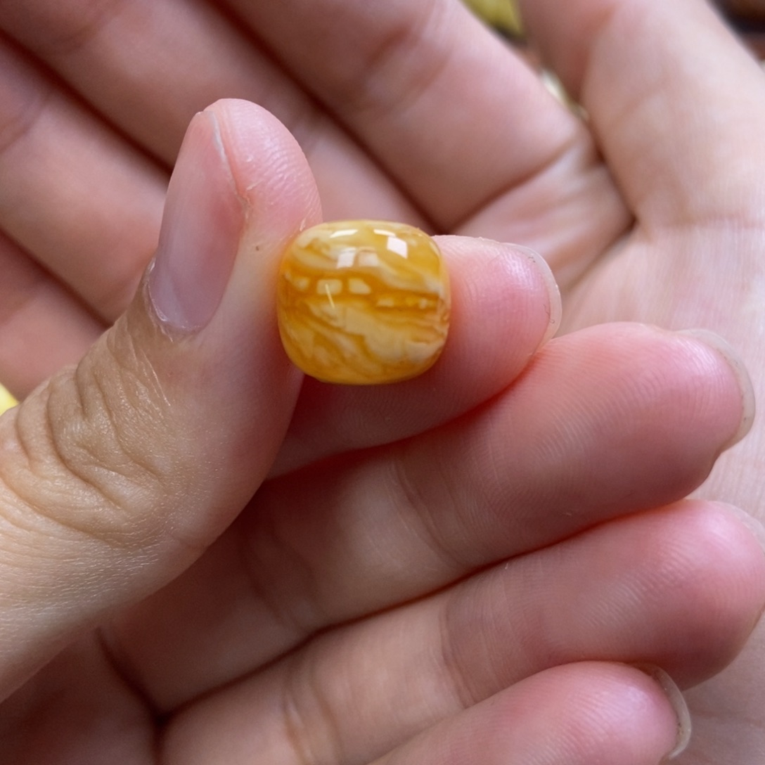 琥珀未镶嵌珠宝奇石有瑕11.9