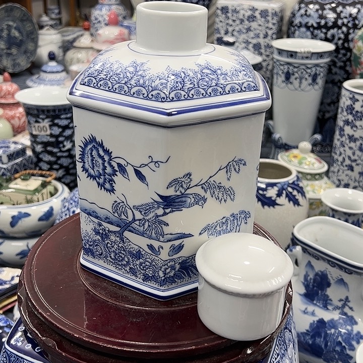 摆件青花瓷居家摆件，储物罐，可做花瓶。