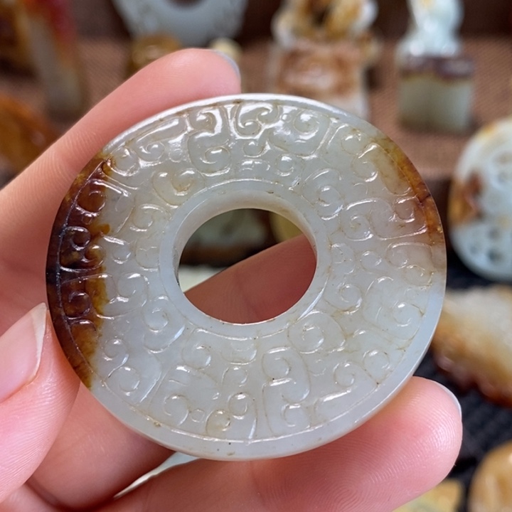 和田玉（糖玉）未镶嵌颈饰