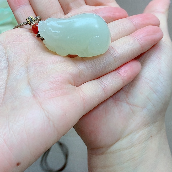 石英质玉吊坠未镶嵌
