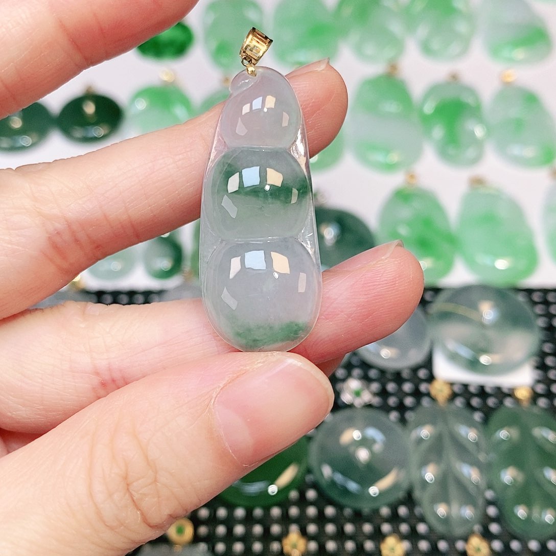 翡翠吊坠(不含链)18K金镶嵌