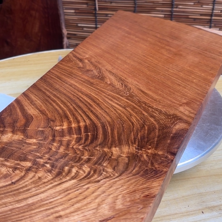 杭***坊大叶紫檀（黑酸枝木类）