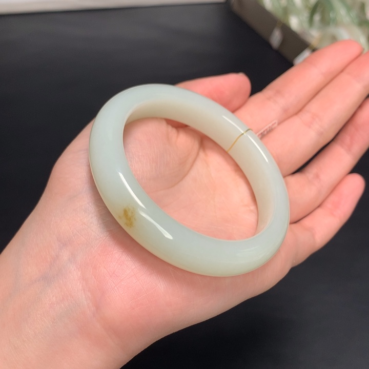 和田玉手镯未镶嵌56