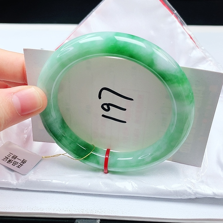 翡翠手镯（圆镯）未镶嵌缅甸天然a货手镯54+