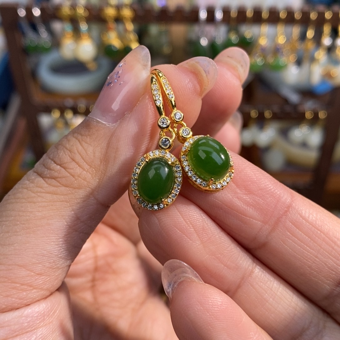 和田玉未镶嵌耳饰