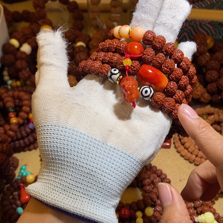 小***子金刚菩提吊坠106玉化108