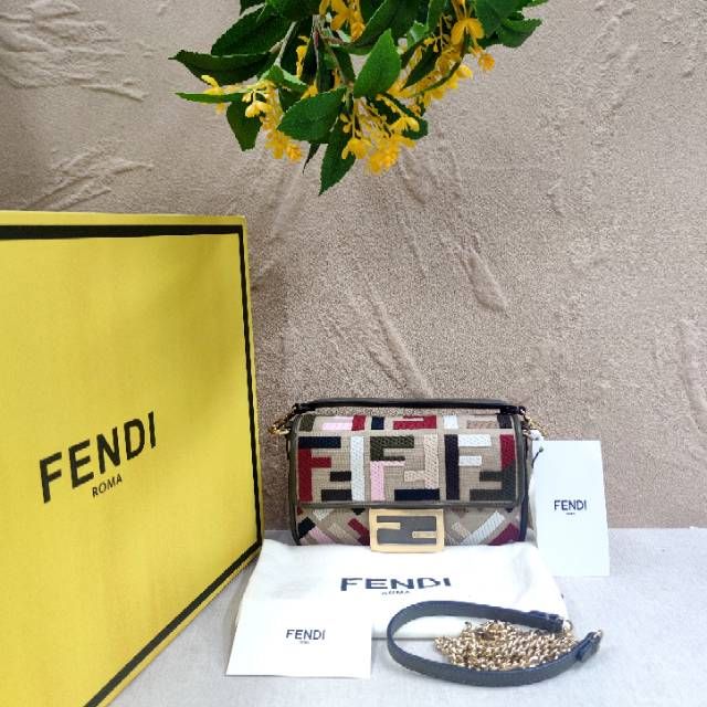 未使用/芬迪/包包/[251108XZWC]/C14034231492