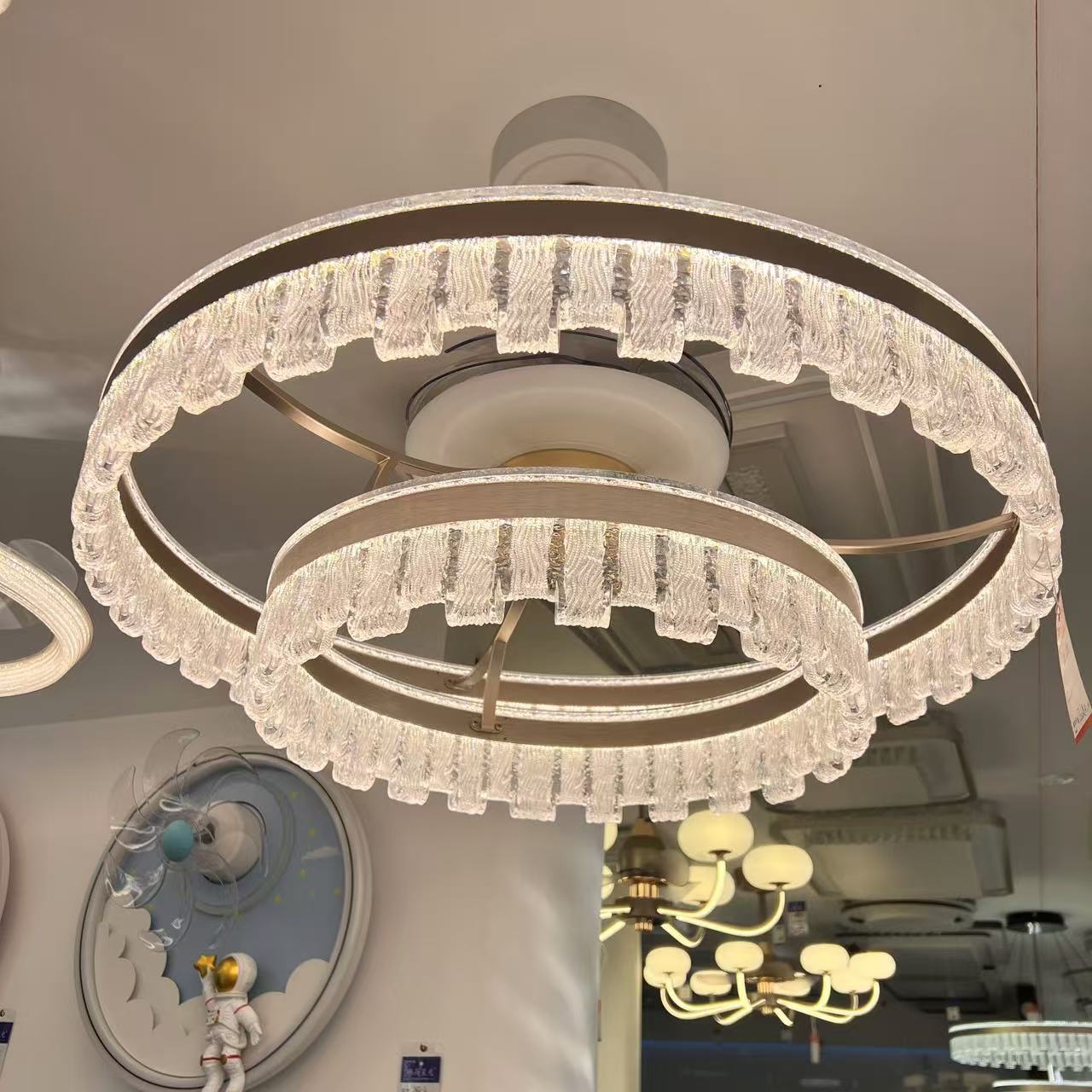 意式轻奢餐厅风扇灯客厅吊扇灯变频高级感隐形led风扇一体吊灯