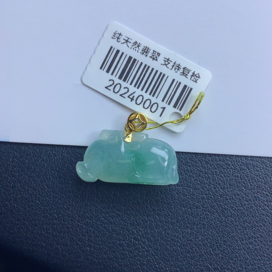 翡翠颈饰未镶嵌唐马