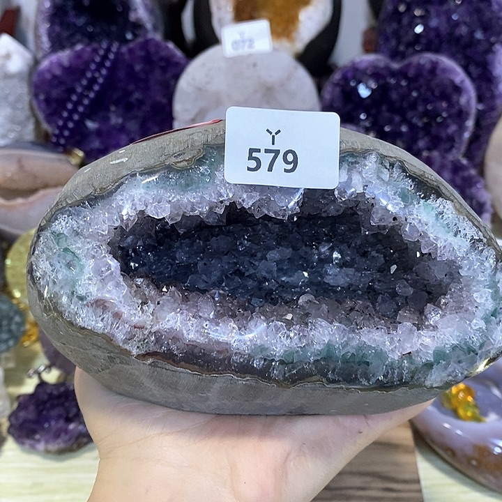 未镶嵌水晶大型摆件（非配饰）