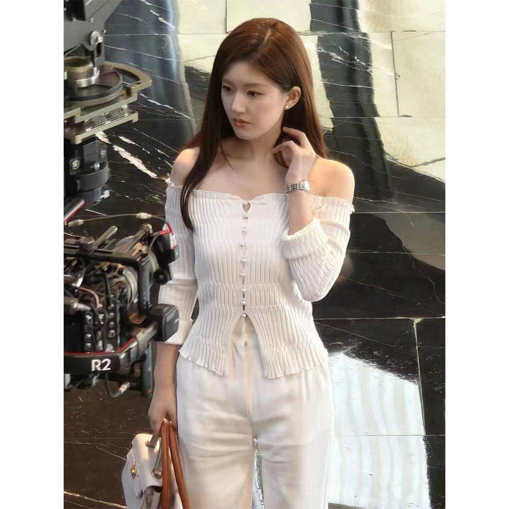 【许我耀眼】露思同款 法式珍珠扣一字领毛针织衫上衣22928#