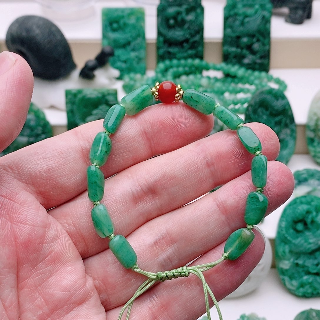 独山玉未镶嵌手串