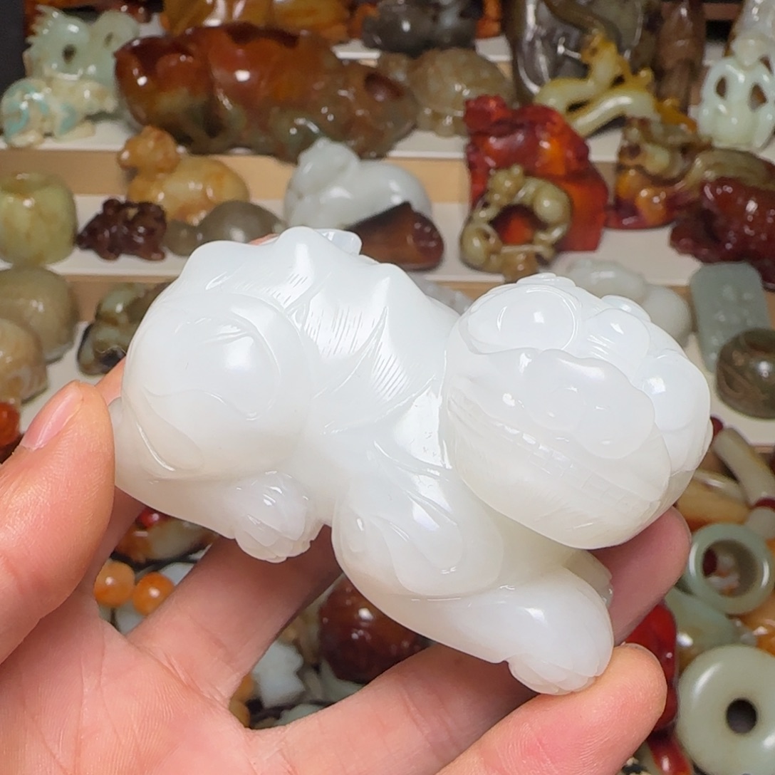 用***5和田玉未镶嵌颈饰