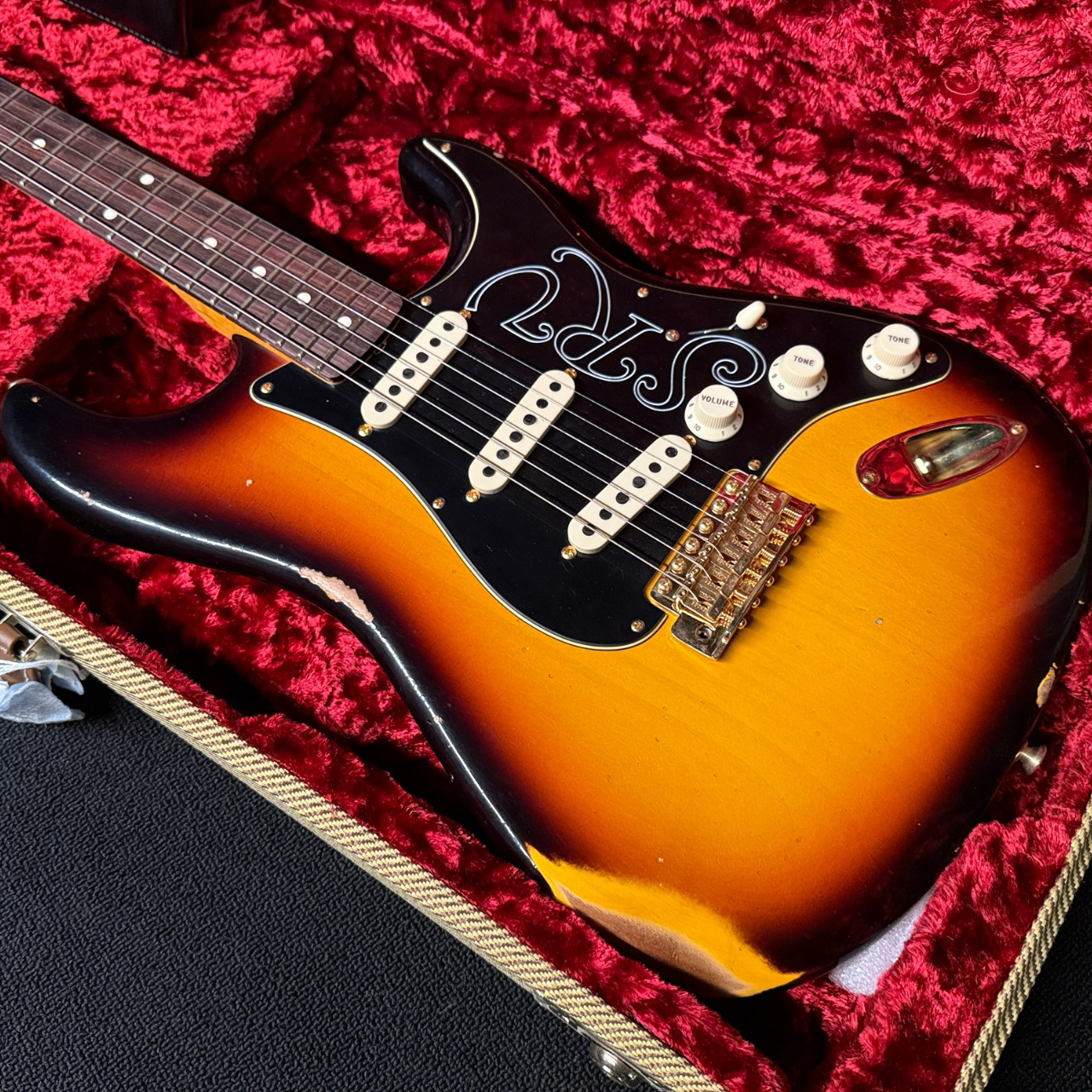 Fender srv custom shop做旧SRV SIG STRAT REL/CC电吉他