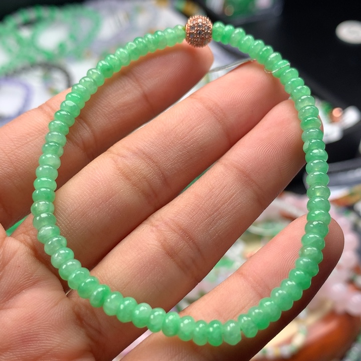 翡翠未镶嵌手镯卡