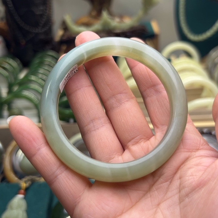 和田玉手镯未镶嵌57.8圈围2161