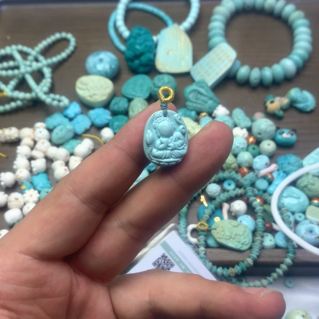 绿松石雕刻未镶嵌来*