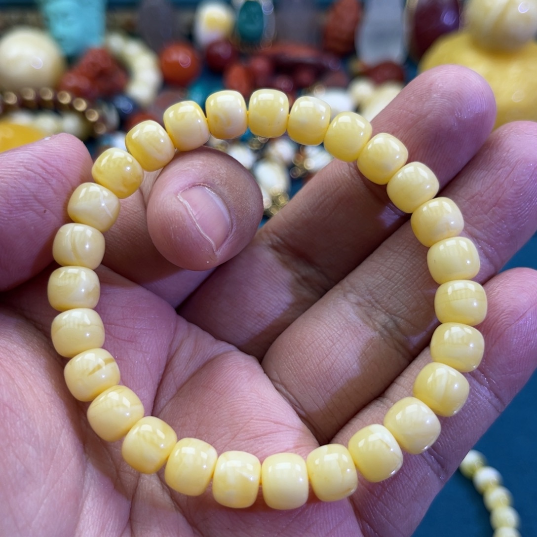 琥珀未镶嵌珠宝奇石23