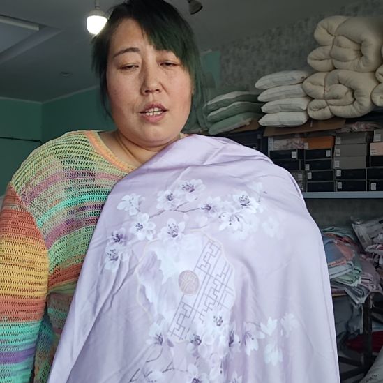 棉高端大床双人四件。