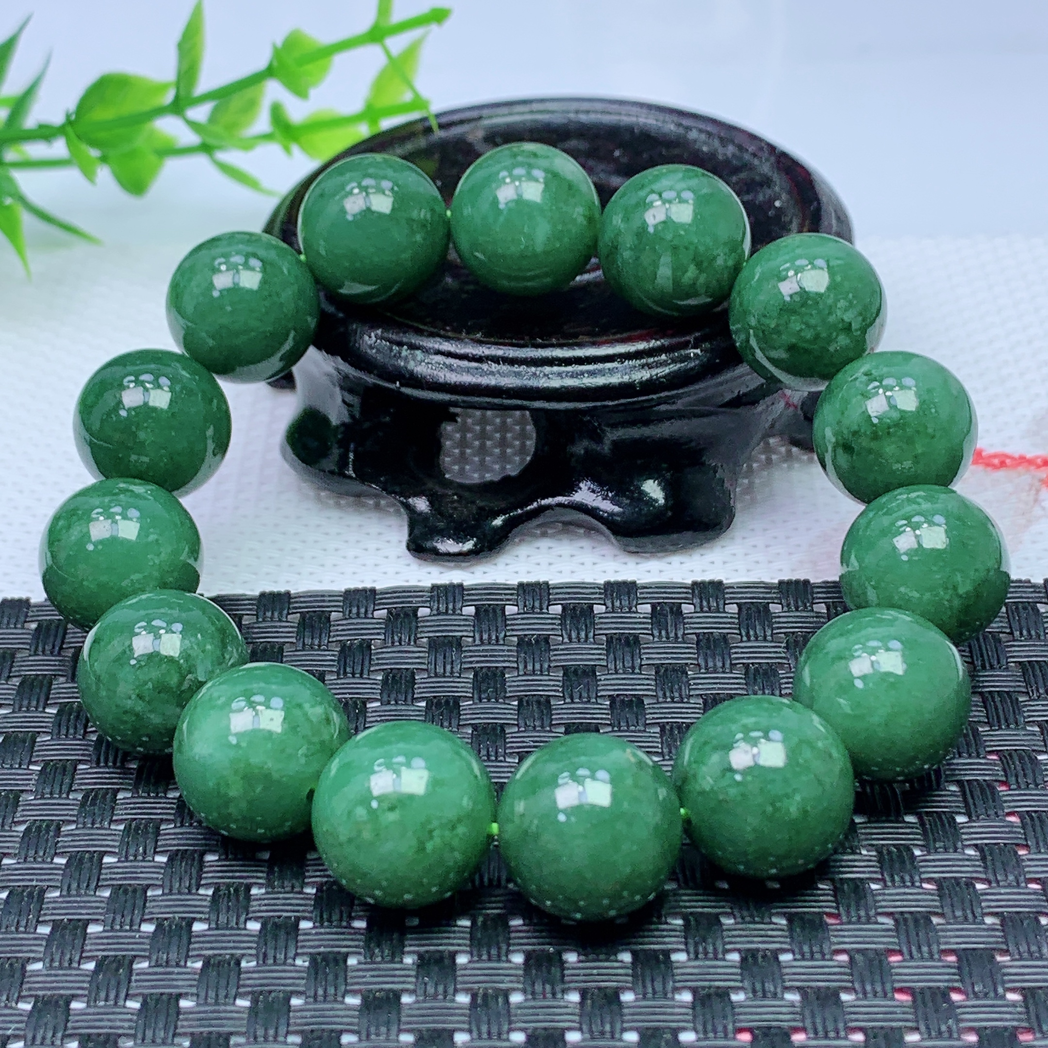 缅甸天然A货翡翠 满绿圆珠手串 珠大14+mm15颗