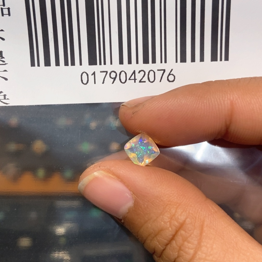 欧泊裸石定制未镶嵌雾